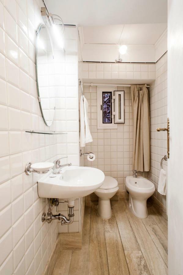 Santa Cecilia Apartment In Via Del Corso Rom Exterior foto